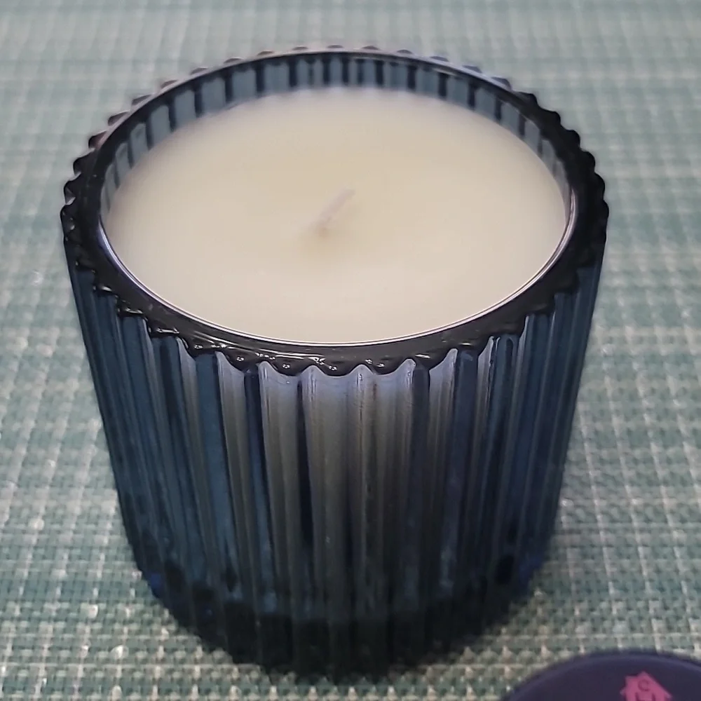 Indigo Jasmine, 10oz Soy Blend Candle. X - Picture 2 of 5